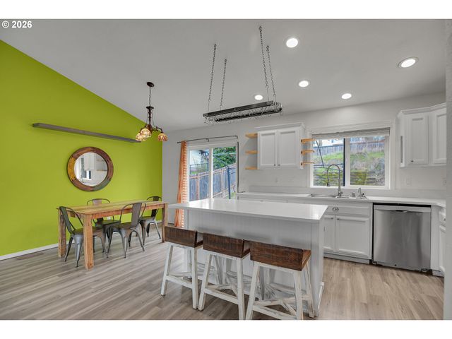 16610 Se HAROLD Ave, Milwaukie, OR 97267