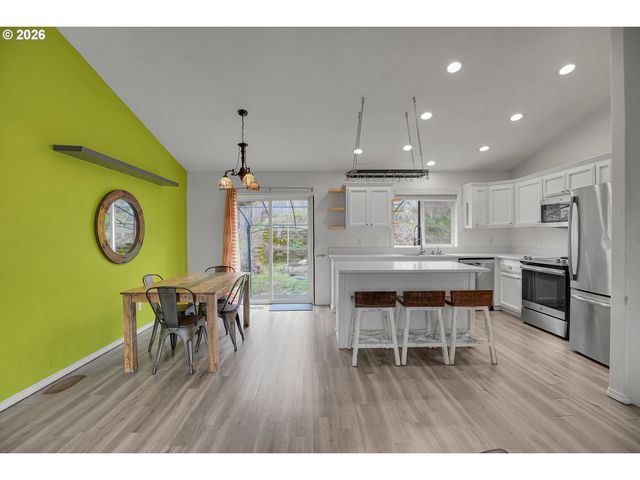 16610 Se HAROLD Ave, Milwaukie, OR 97267