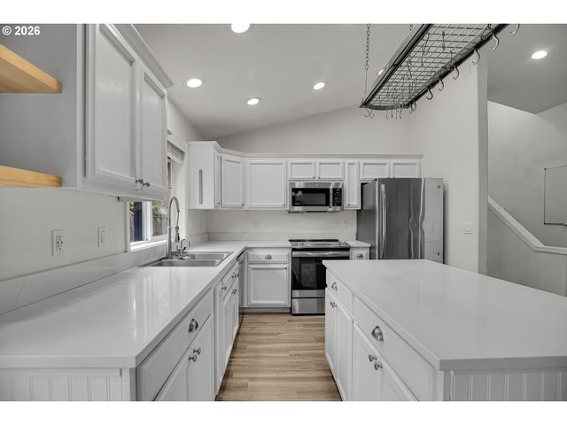 16610 Se HAROLD Ave, Milwaukie, OR 97267