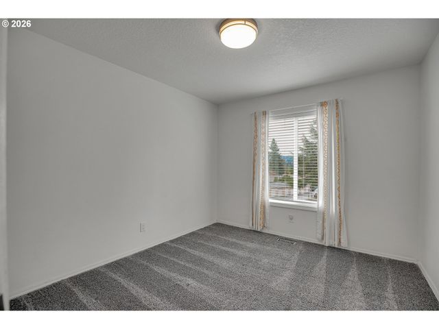 16610 Se HAROLD Ave, Milwaukie, OR 97267