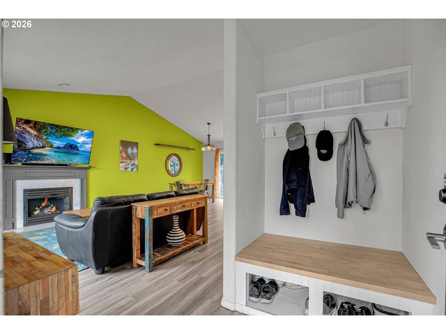 16610 Se HAROLD Ave, Milwaukie, OR 97267