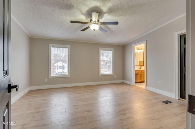 931 Riverside Avenue, Kingsport, TN 37660