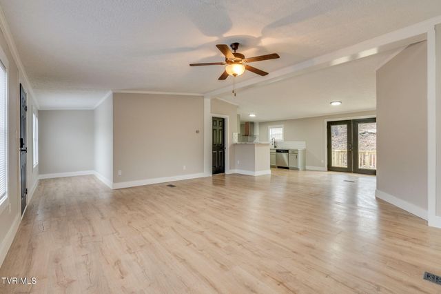 931 Riverside Avenue, Kingsport, TN 37660