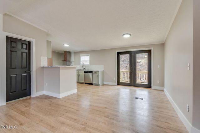 931 Riverside Avenue, Kingsport, TN 37660