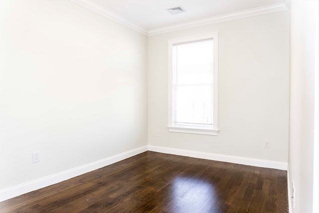 75 Morris St. 3, Boston, MA 02128