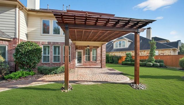 11 Sheephorn Court, Magnolia, TX 77354