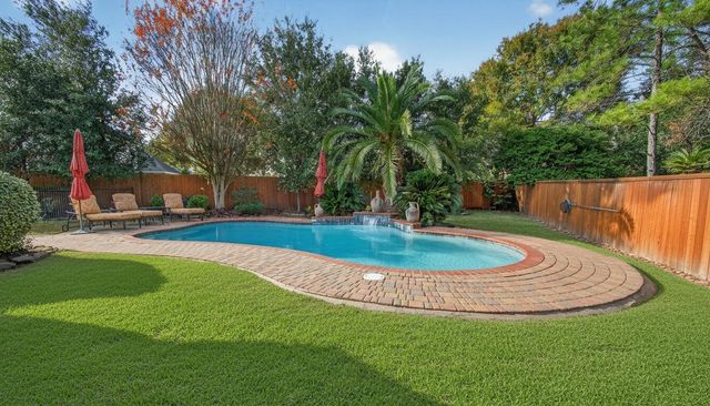 11 Sheephorn Court, Magnolia, TX 77354