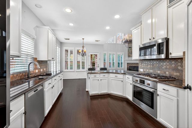 11 Sheephorn Court, Magnolia, TX 77354