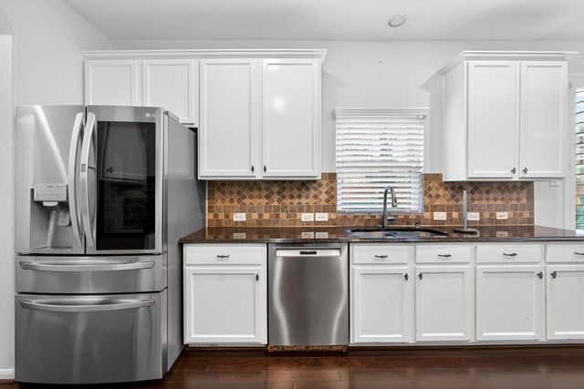 11 Sheephorn Court, Magnolia, TX 77354