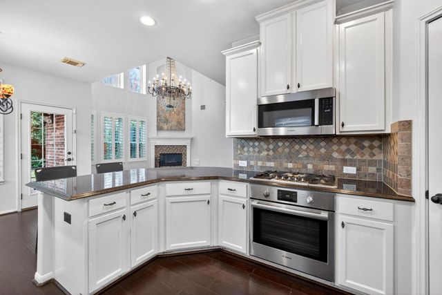 11 Sheephorn Court, Magnolia, TX 77354