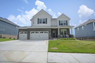 2785 Trillium Hills Drive, Commerce Charter Township, MI 48382