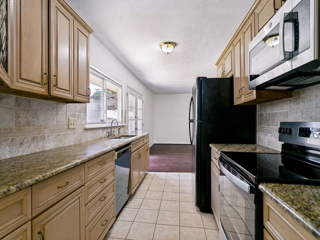912 Whitehall Drive, Plano, TX 75023
