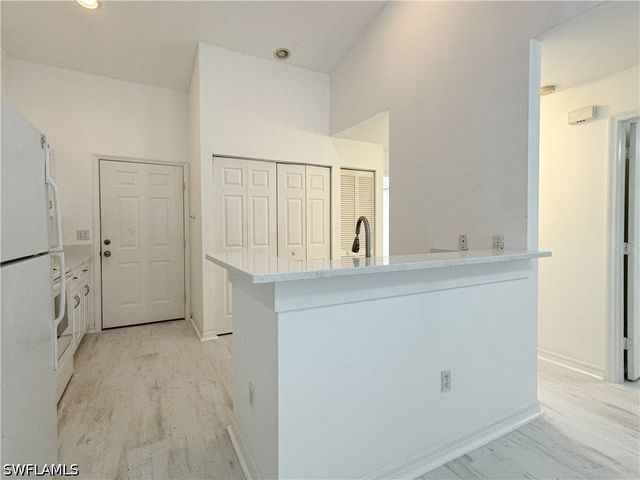 6265 Vista Garden WAY B, Naples, FL 34112