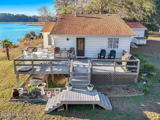 1229 Fletcher Hewett Road SW, Shallotte, NC 28470