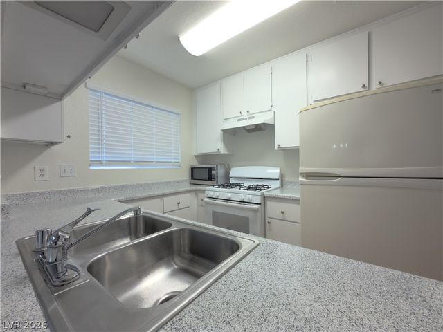 4540 Cedarspring Drive, Las Vegas, NV 89103