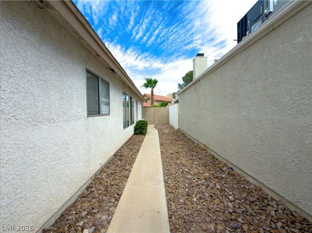 4540 Cedarspring Drive, Las Vegas, NV 89103