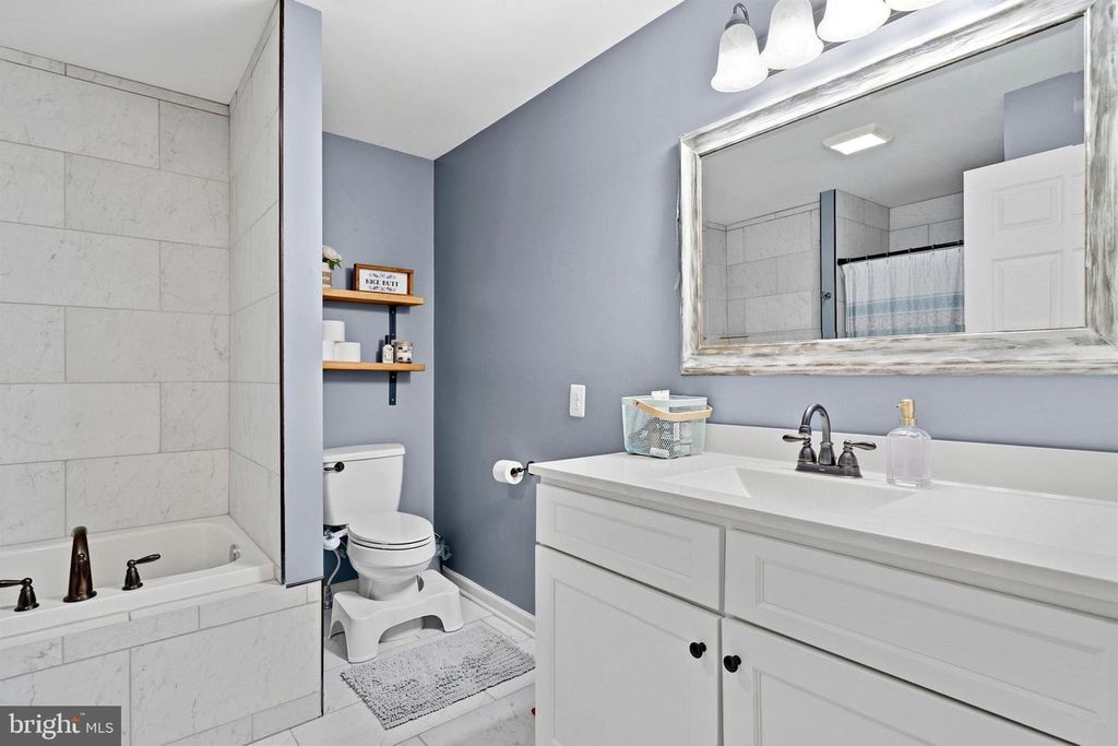 Image 22 of property listing at 4390 WOODVIEW LN, Prince Frederick, MD 20678