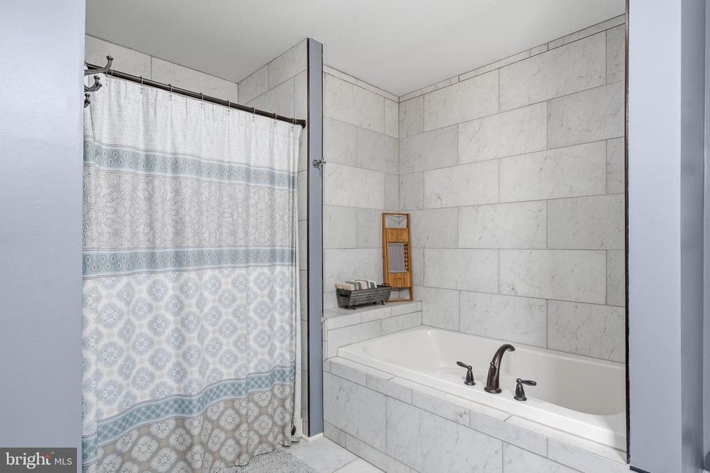 Image 23 of property listing at 4390 WOODVIEW LN, Prince Frederick, MD 20678