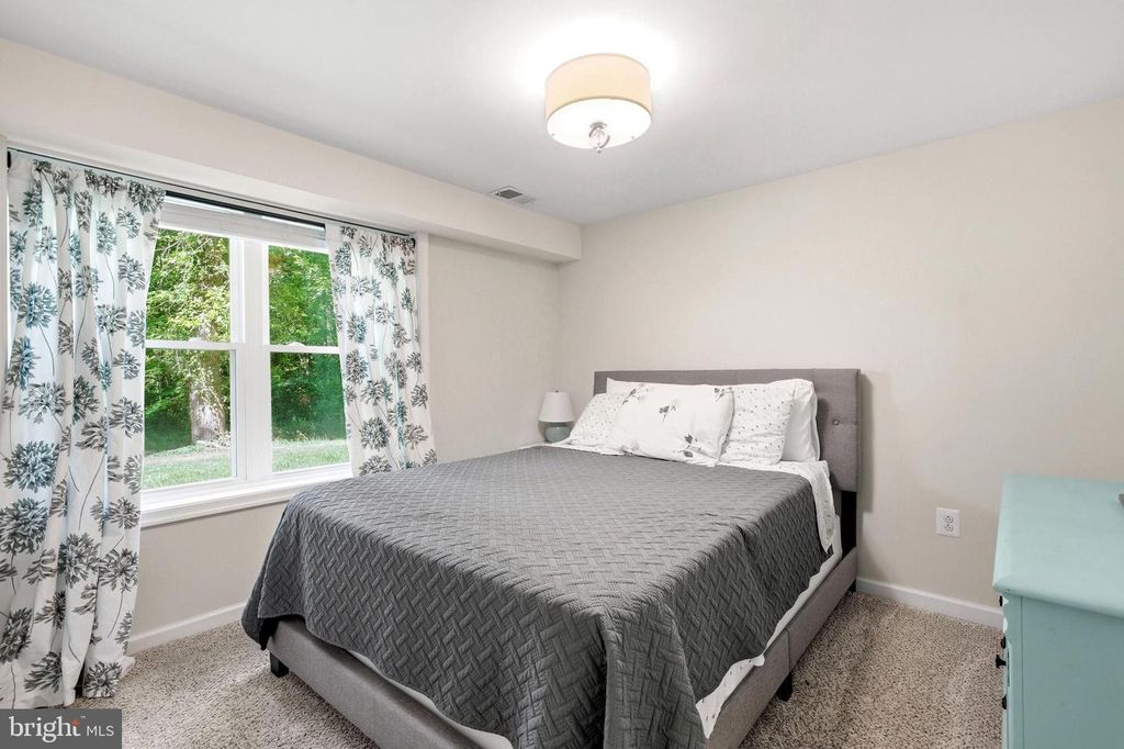 Image 37 of property listing at 4390 WOODVIEW LN, Prince Frederick, MD 20678