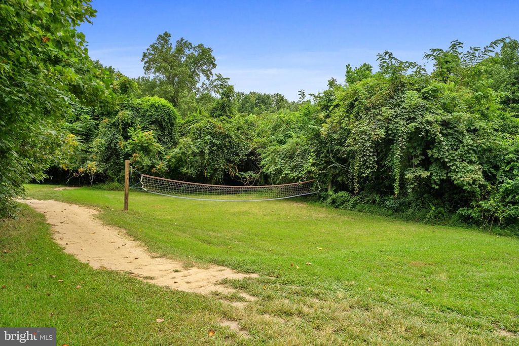Image 57 of property listing at 4390 WOODVIEW LN, Prince Frederick, MD 20678