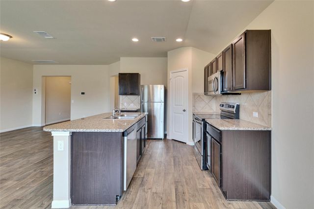 208 Garcitas Creek LN, Hutto, TX 78634