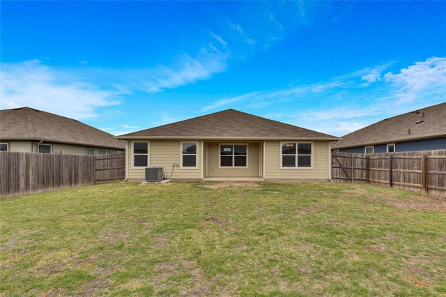 208 Garcitas Creek LN, Hutto, TX 78634