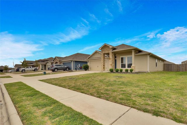 208 Garcitas Creek LN, Hutto, TX 78634