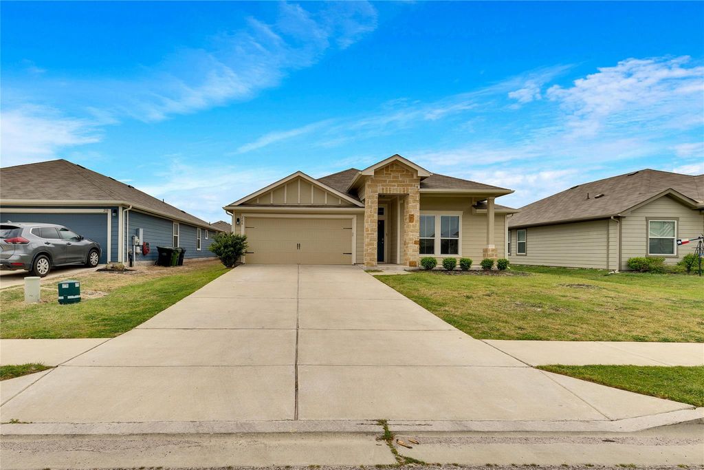 208 Garcitas Creek LN, Hutto, TX 78634