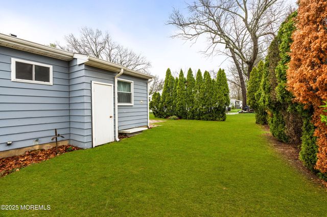 7 Virgina Drive, B, Whiting, NJ 08759