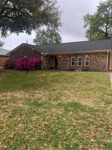 9942 Bayou Woods Drive, Baytown, TX 77521