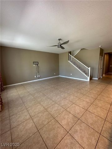 8236 Serpentine Sands Street, Las Vegas, NV 89166