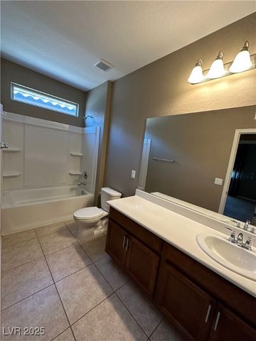 8236 Serpentine Sands Street, Las Vegas, NV 89166