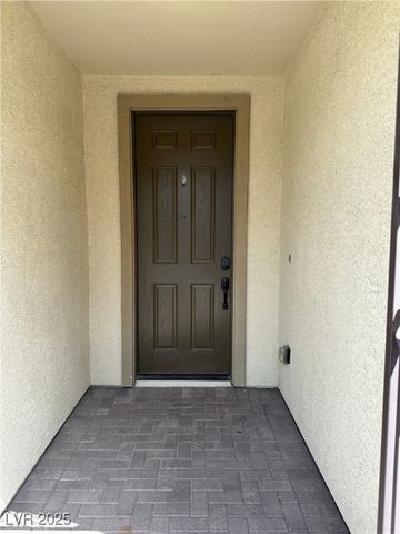 8236 Serpentine Sands Street, Las Vegas, NV 89166