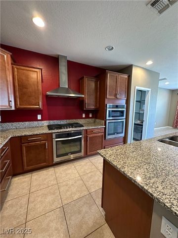 8236 Serpentine Sands Street, Las Vegas, NV 89166