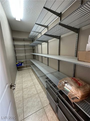 8236 Serpentine Sands Street, Las Vegas, NV 89166