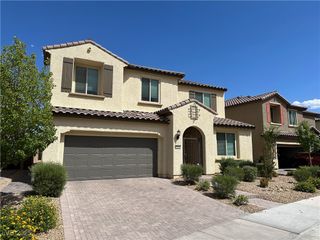 8236 Serpentine Sands Street, Las Vegas, NV 89166