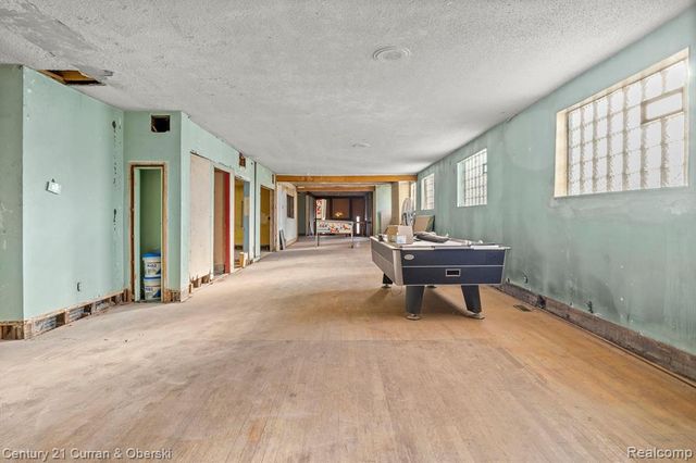 9131 Dexter Avenue, Detroit, MI 48206