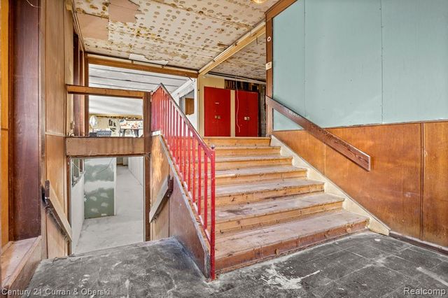 9131 Dexter Avenue, Detroit, MI 48206