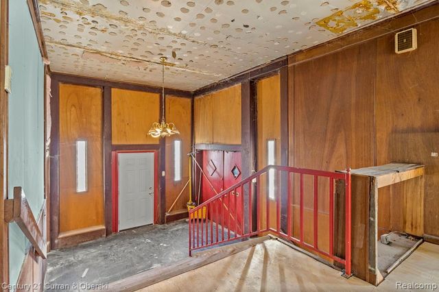 9131 Dexter Avenue, Detroit, MI 48206