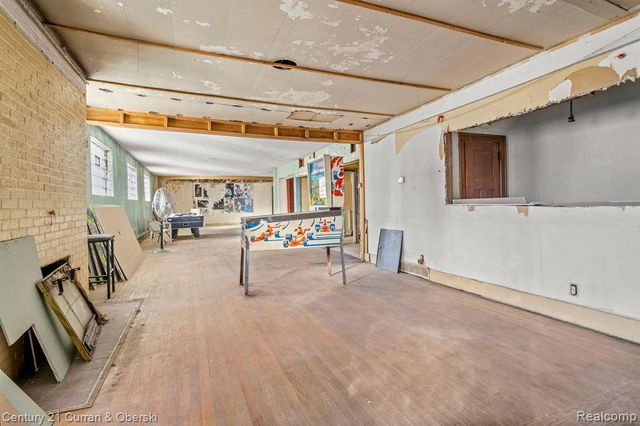 9131 Dexter Avenue, Detroit, MI 48206