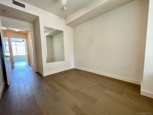 825 W Beech St 301, San Diego, CA 92101