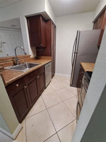 2796 S University Dr 2106, Davie, FL 33328