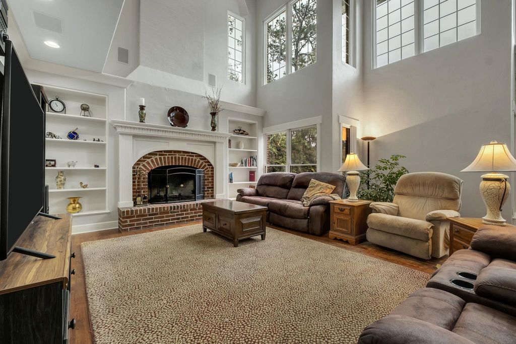 Image 17 of property listing at 5351 Pembridge Place, Tallahassee, FL 32309