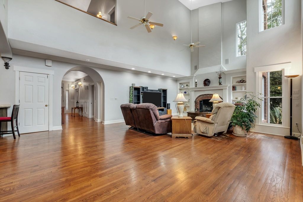Image 20 of property listing at 5351 Pembridge Place, Tallahassee, FL 32309