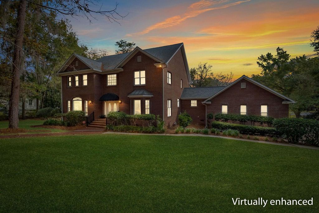 Image 4 of property listing at 5351 Pembridge Place, Tallahassee, FL 32309