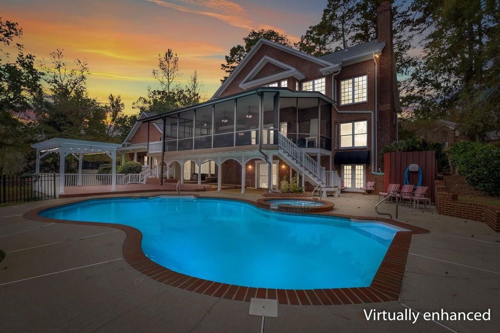 Image 6 of property listing at 5351 Pembridge Place, Tallahassee, FL 32309