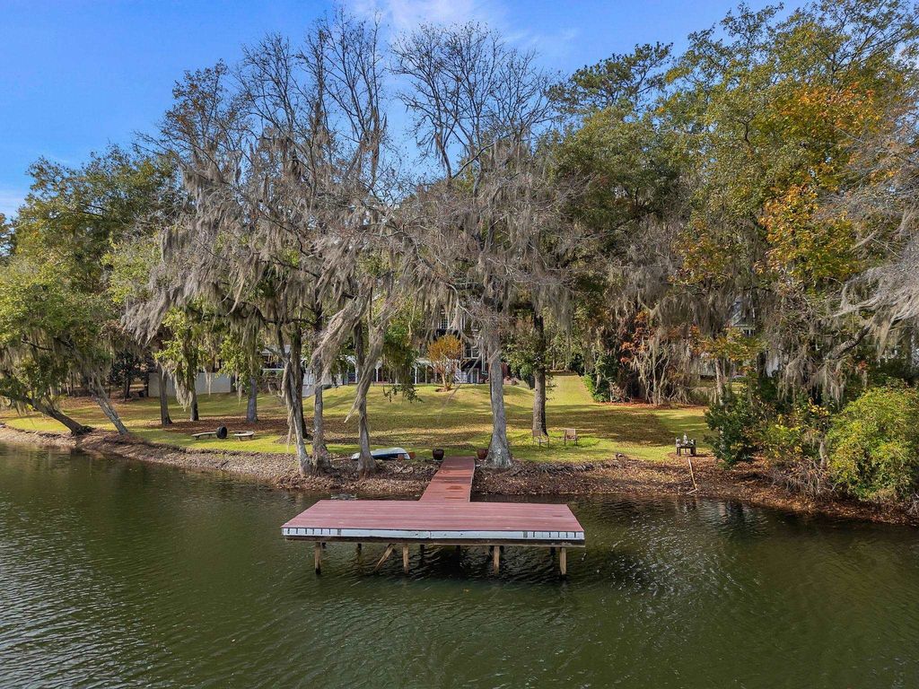 Image 67 of property listing at 5351 Pembridge Place, Tallahassee, FL 32309