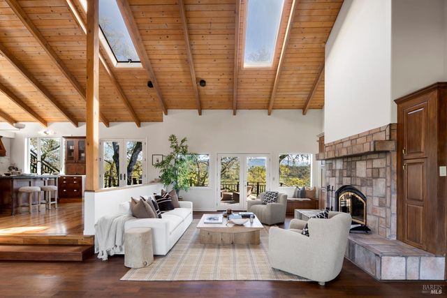 3460 Warm Springs Rd, Glen Ellen, CA 95442