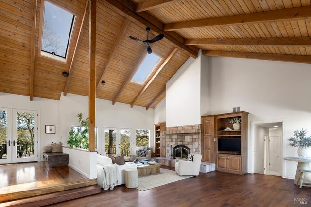 3460 Warm Springs Rd, Glen Ellen, CA 95442