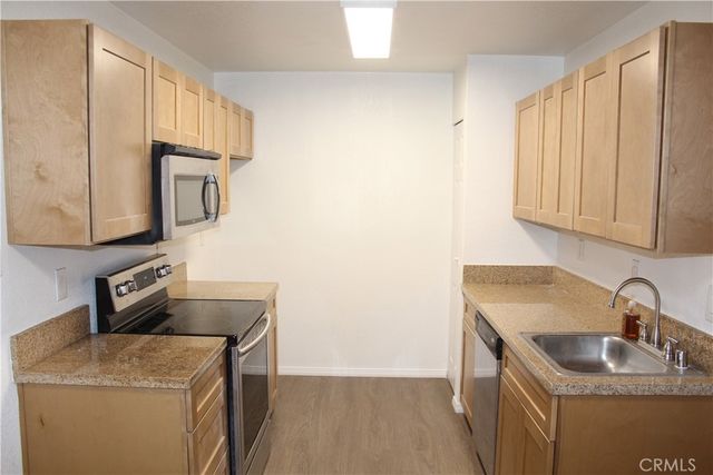 1265 Kendall 1511, San Bernardino, CA 92407